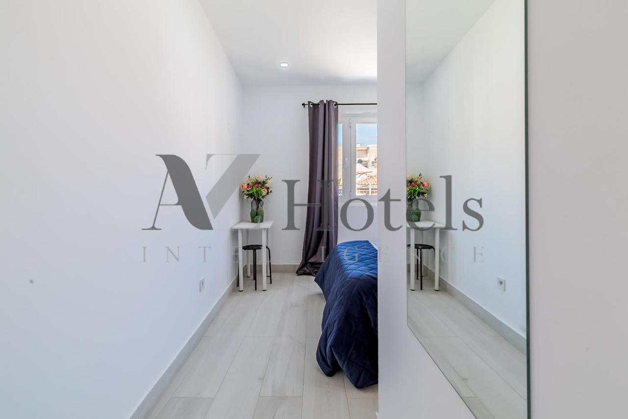 Ayz Silvela - Auto Check-In Property Málaga Buitenkant foto